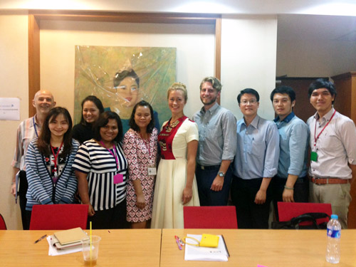 Dr. Rachel Vreeman (5th from right) with the adherence study team at HIV-NAT/Thai Red Cross AIDS Research Centre in Bangkok.
