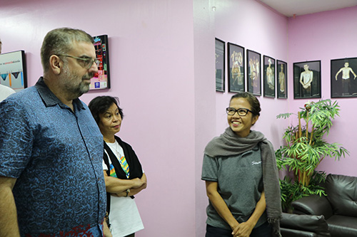 Mr. Murphy meets with Surang Janyam (right), Director of the Service Workers In Group (SWING) Foundation, at SWING's offices in Bangkok, Thailand.